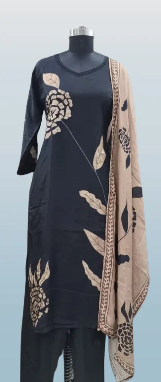 Wholesale Long Kurtis for Women – Elegant & Affordable